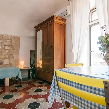 Apartment La Grotta Di *