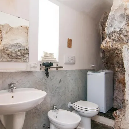 La Grotta Di *